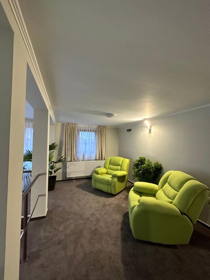 Freedom&Relax Hotel Buzau Bagian luar foto