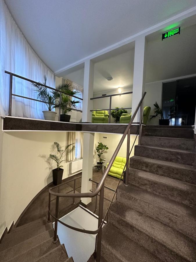 Freedom&Relax Hotel Buzau Bagian luar foto