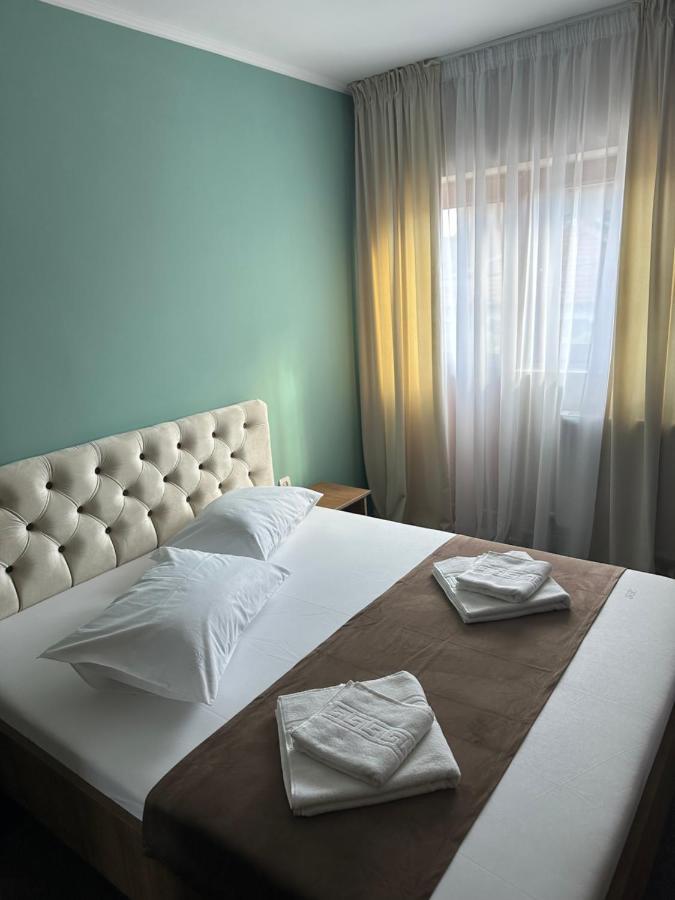 Freedom&Relax Hotel Buzau Bagian luar foto