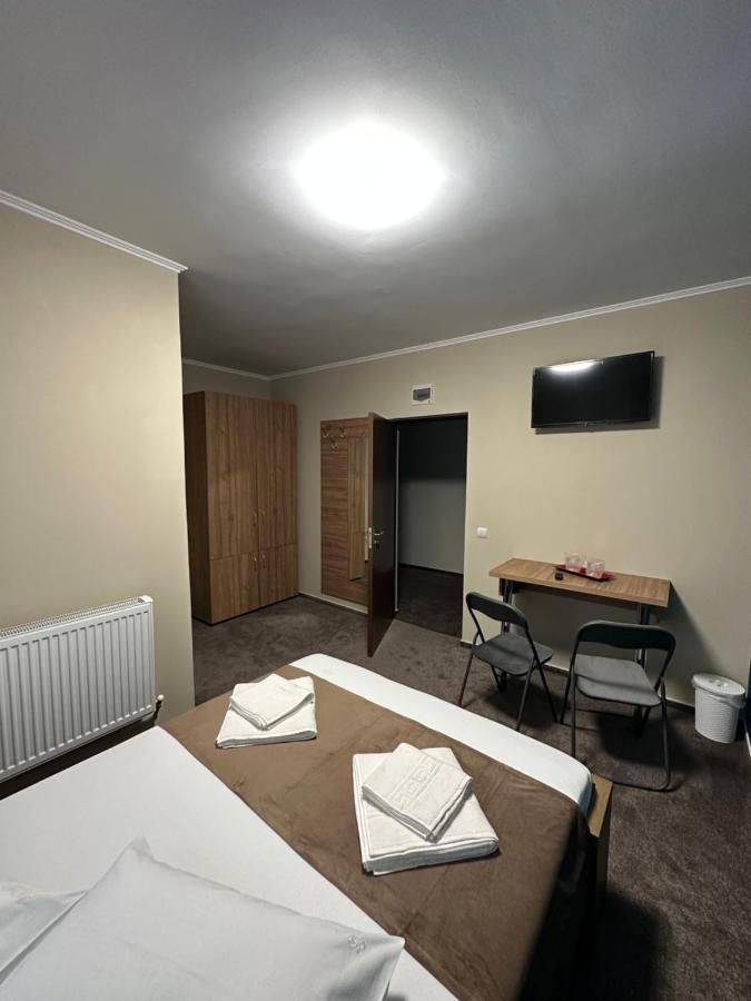 Freedom&Relax Hotel Buzau Bagian luar foto
