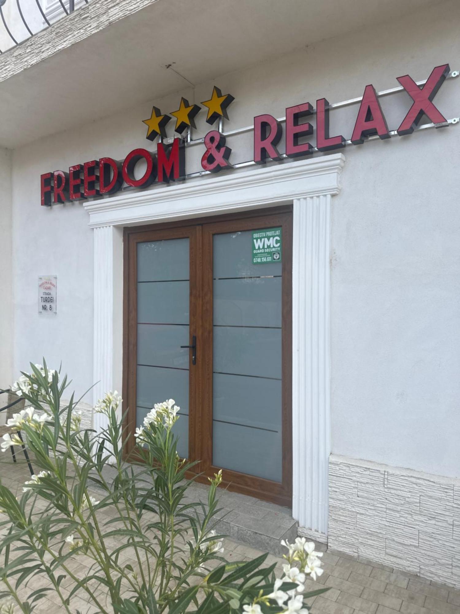 Freedom&Relax Hotel Buzau Bagian luar foto