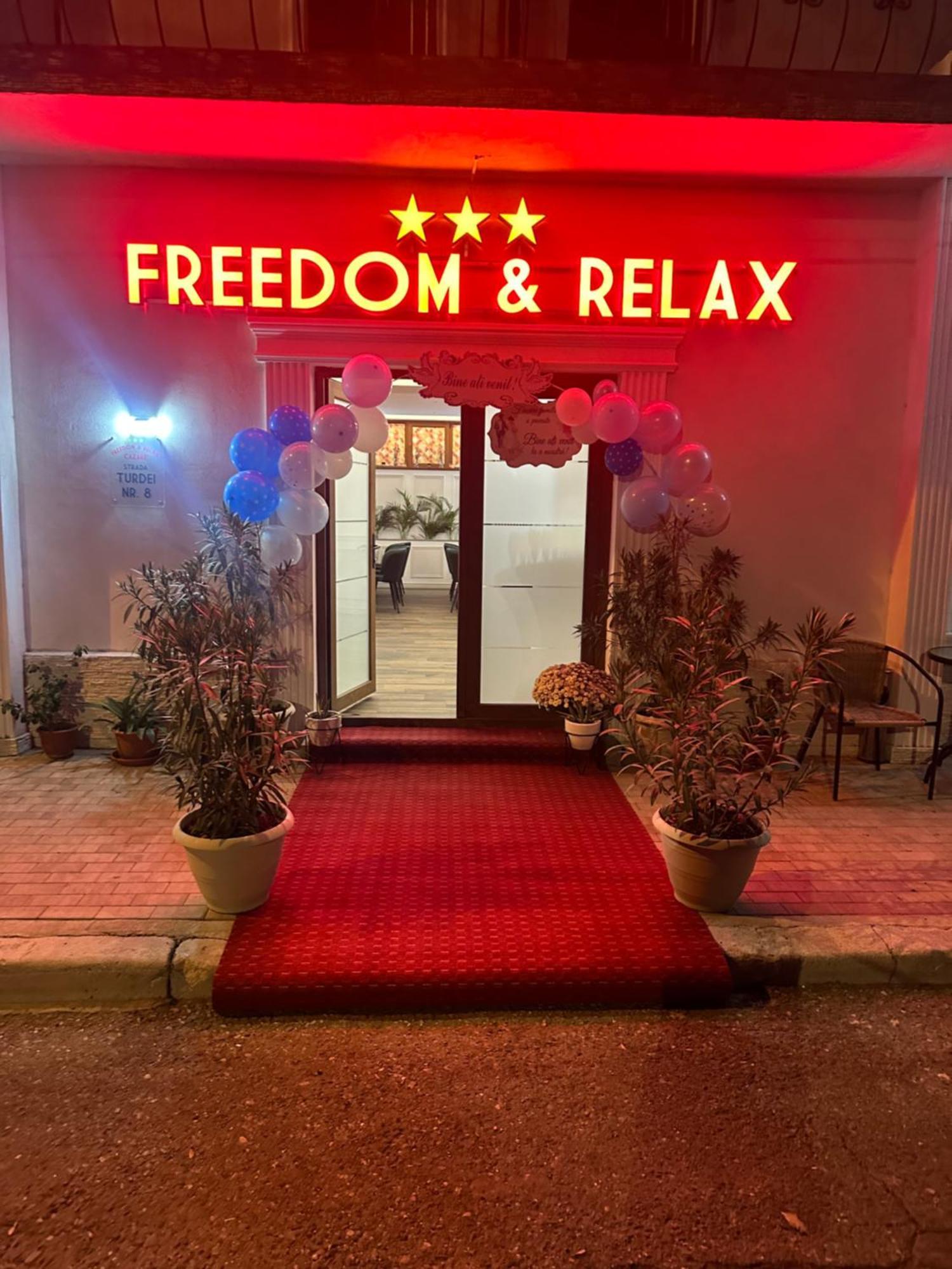 Freedom&Relax Hotel Buzau Bagian luar foto