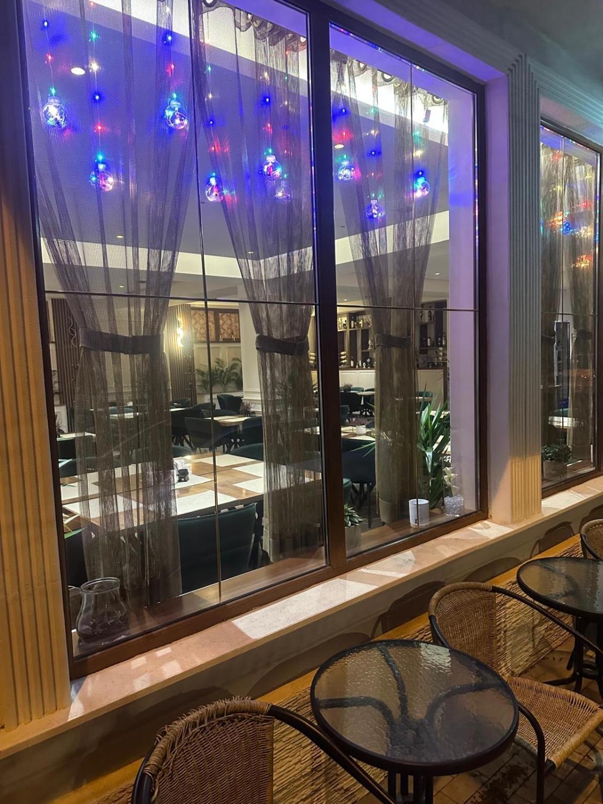 Freedom&Relax Hotel Buzau Bagian luar foto